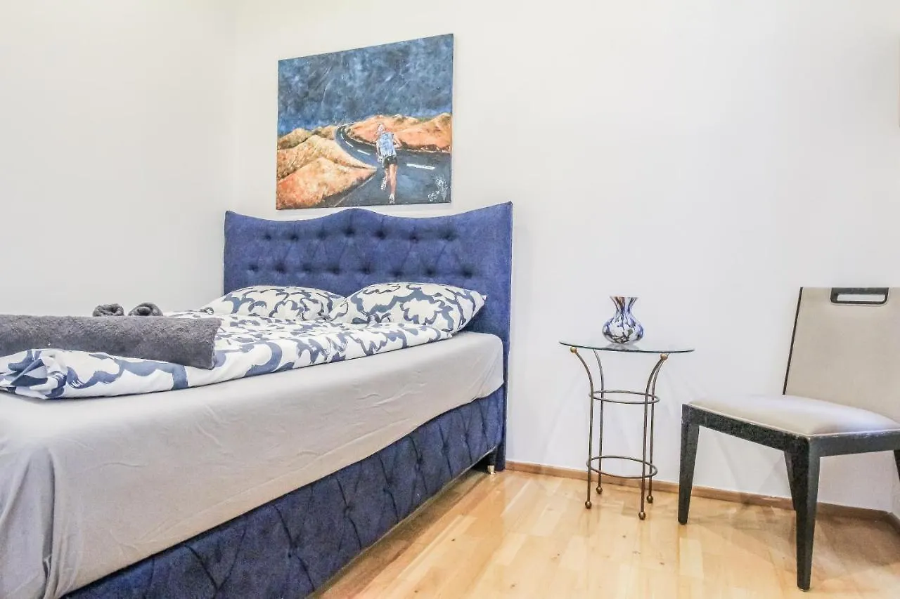 Deluxe Apartment 5P Mm Vienna 0*,  Austria